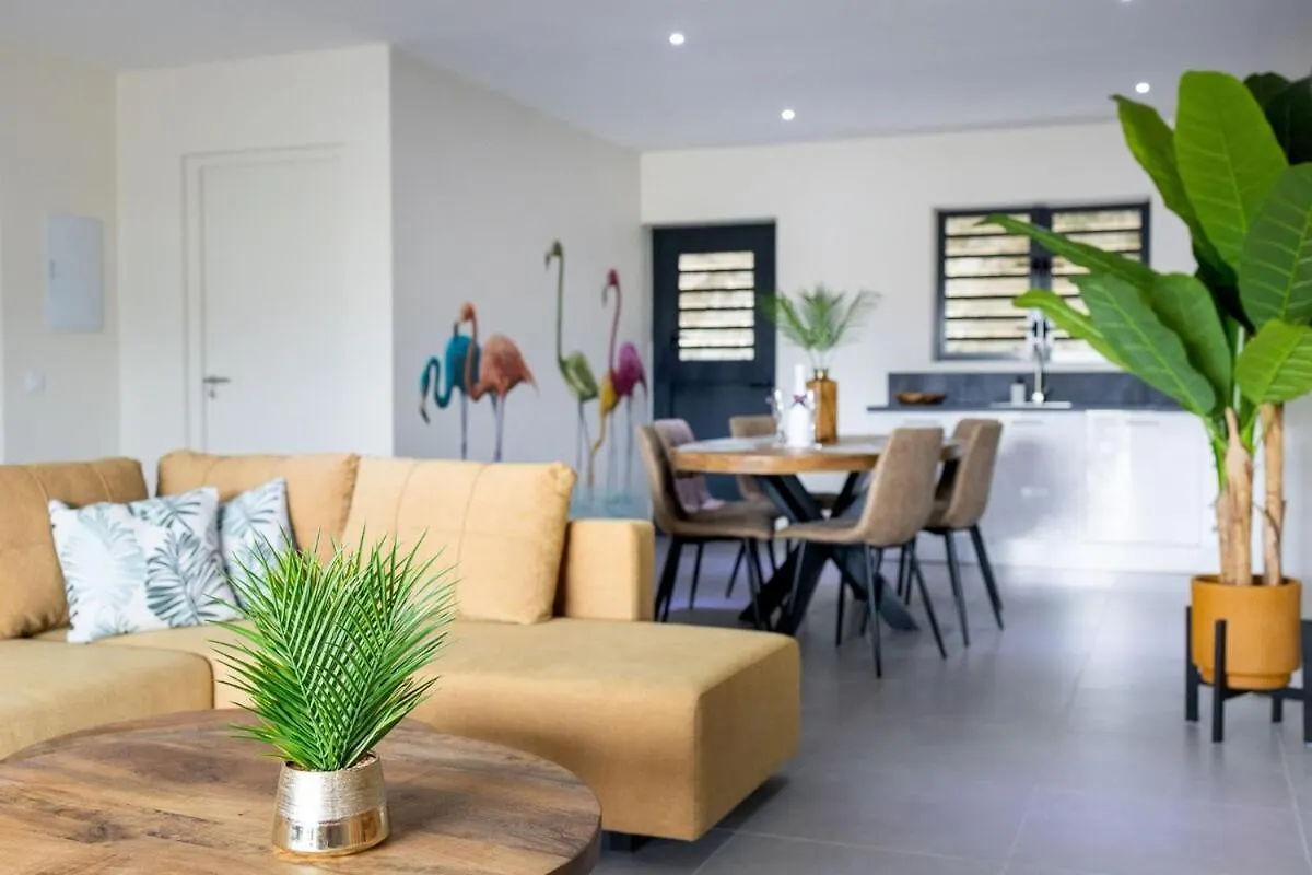 Mambo One B Apartment Willemstad